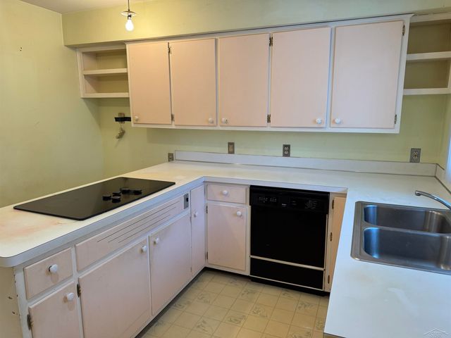 1030 Elmdale Drive, Saginaw, MI 48603