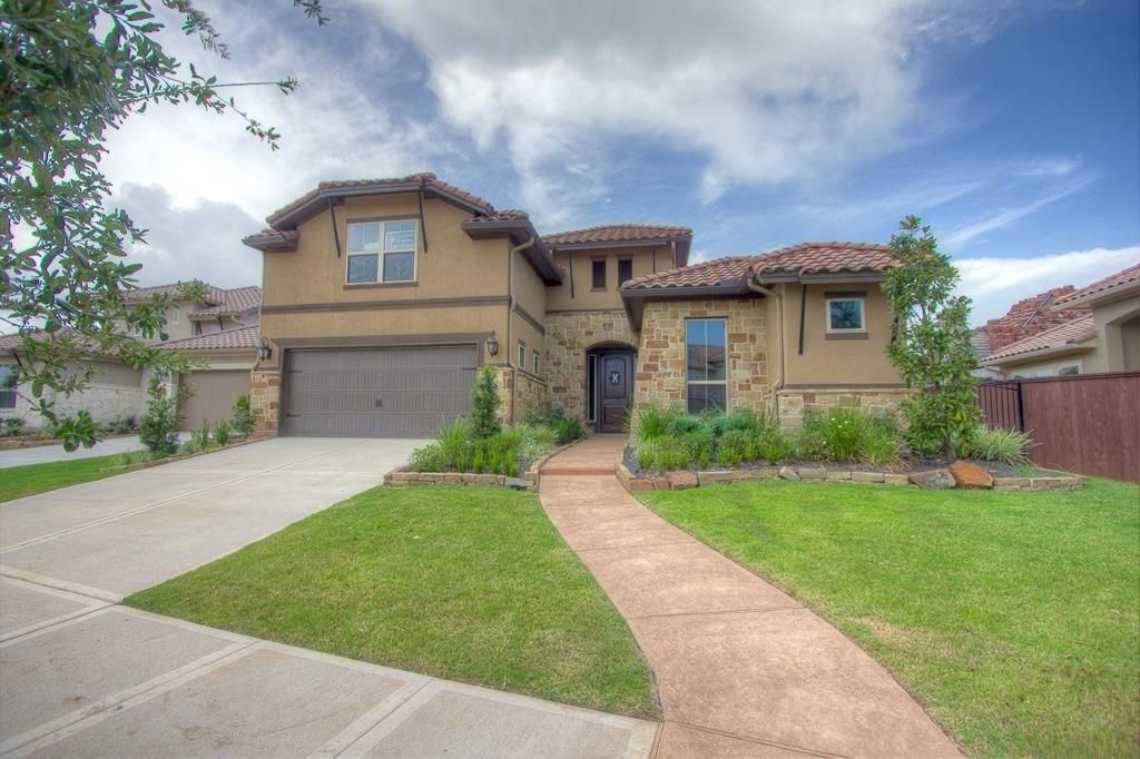 63 Silent Circle Drive, Sugar Land, TX 77498