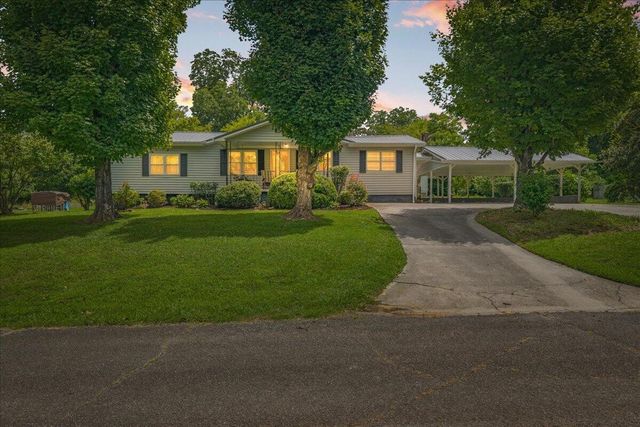 107 Georgia Avenue, Etowah, TN 37331