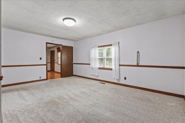 107 Georgia Avenue, Etowah, TN 37331