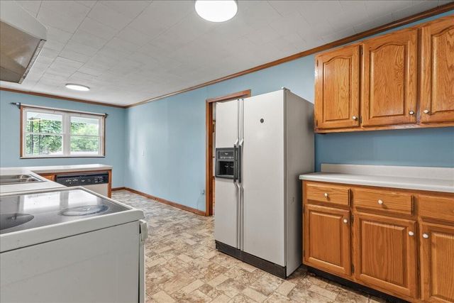 107 Georgia Avenue, Etowah, TN 37331