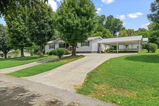 107 Georgia Avenue, Etowah, TN 37331