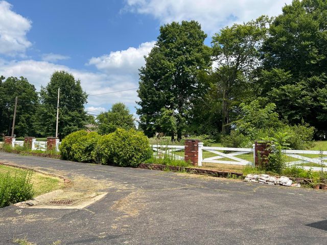 7904 Dorsey Mill Road SE, Heath, OH 43056
