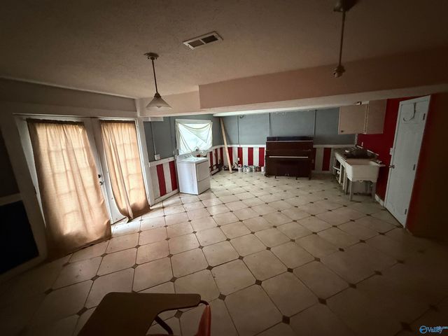 1353 N Valley Avenue, Collinsville, AL 35961