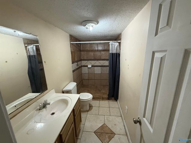 1353 N Valley Avenue, Collinsville, AL 35961