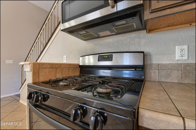 4940 Cattle Lane, El Paso, TX 79934