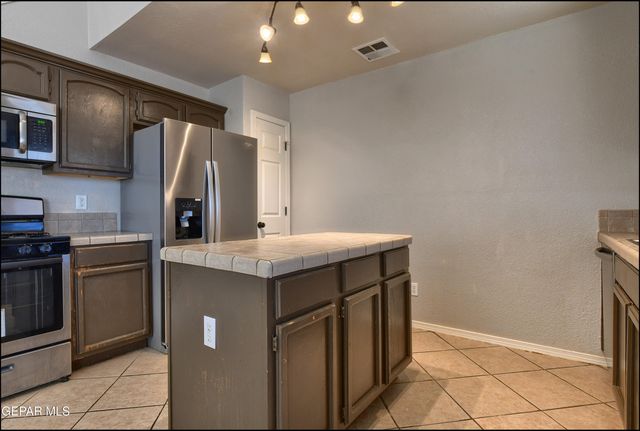 4940 Cattle Lane, El Paso, TX 79934