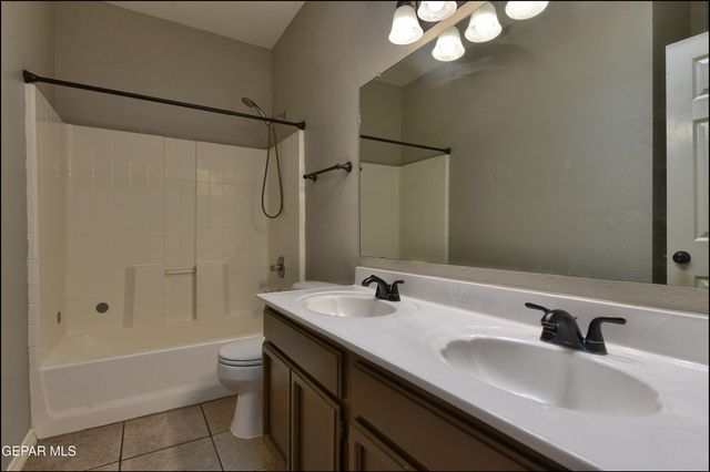 4940 Cattle Lane, El Paso, TX 79934