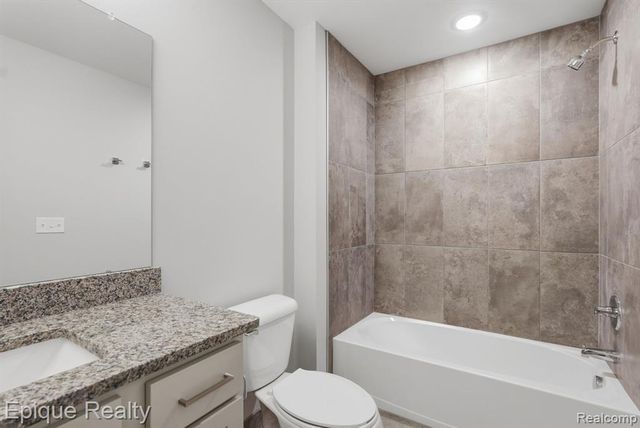 25558 Grandview Lane 38, Novi, MI 48375