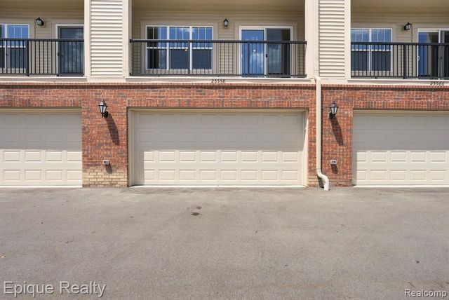 25558 Grandview Lane 38, Novi, MI 48375