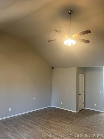 2110 W Pittsburgh Place, Broken Arrow, OK 74112