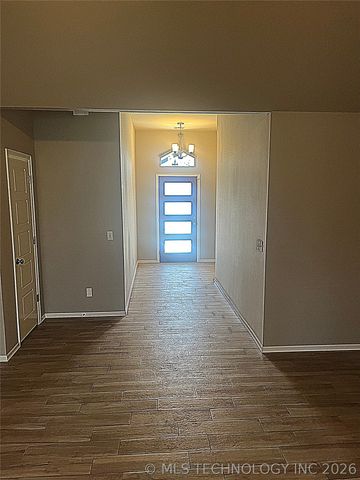 2110 W Pittsburgh Place, Broken Arrow, OK 74112