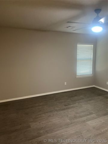 2110 W Pittsburgh Place, Broken Arrow, OK 74112