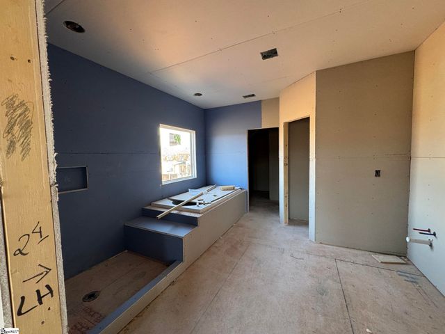 639 Creekway Court, Greer, SC 29651