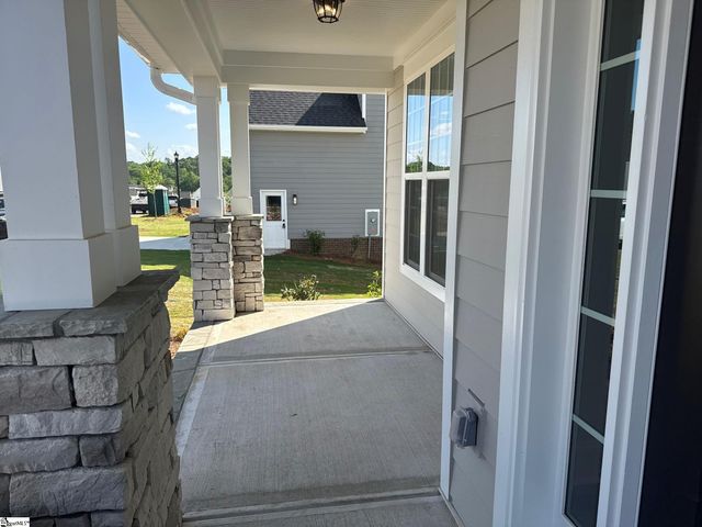 639 Creekway Court, Greer, SC 29651