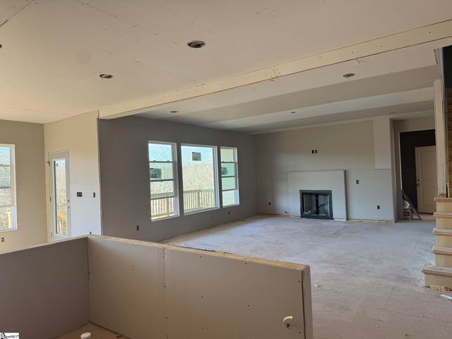 639 Creekway Court, Greer, SC 29651