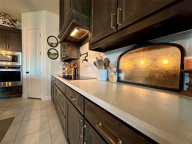 1952 Manzana Way, Burleson, TX 76028
