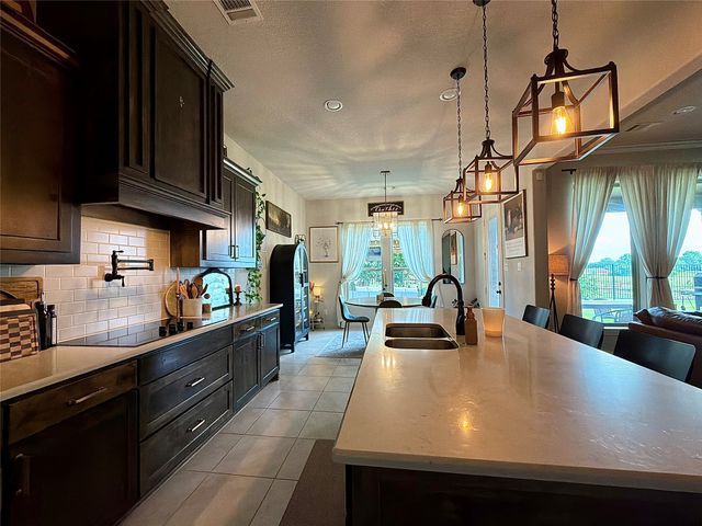 1952 Manzana Way, Burleson, TX 76028