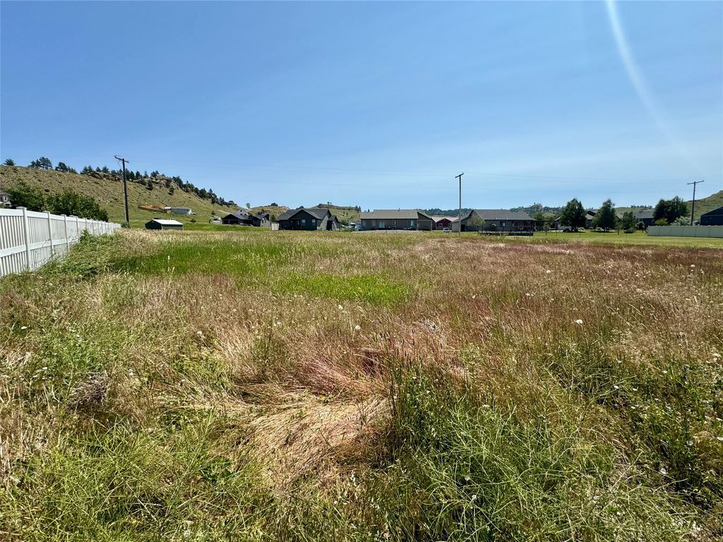 130 Sunlight Circle, Billings, MT 59101 photo 2