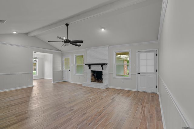 6337 Hickory Ridge Bl, Saint George, LA 70817