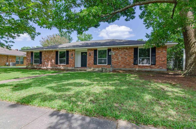 6337 Hickory Ridge Bl, Saint George, LA 70817