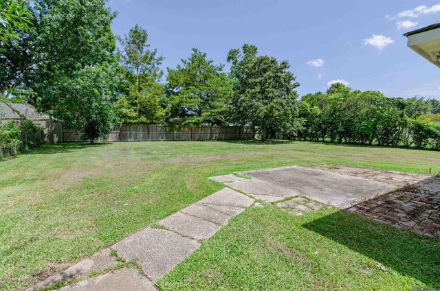 6337 Hickory Ridge Bl, Saint George, LA 70817