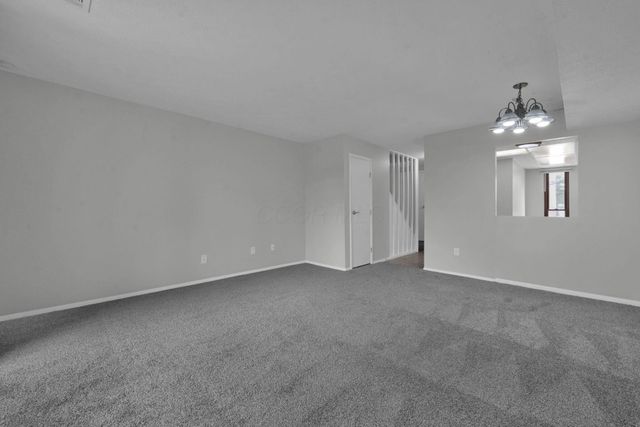 25 King Arthur Court, Westerville, OH 43081