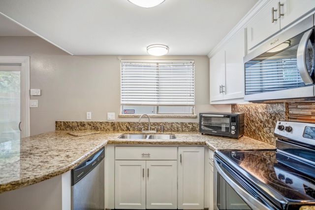 10011 Knoboak Drive 50, Houston, TX 77080