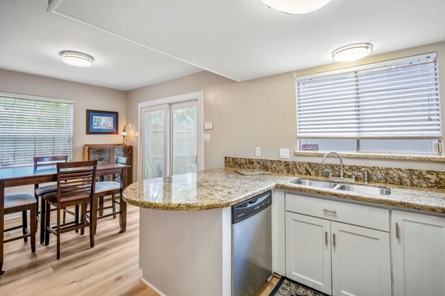10011 Knoboak Drive 50, Houston, TX 77080
