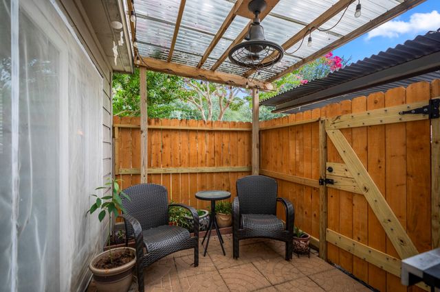 10011 Knoboak Drive 50, Houston, TX 77080