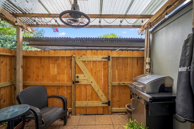 10011 Knoboak Drive 50, Houston, TX 77080