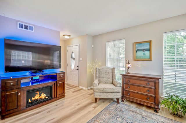10011 Knoboak Drive 50, Houston, TX 77080