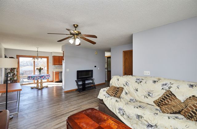 1219 Casady Drive, Norwalk, IA 50211