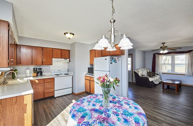 1219 Casady Drive, Norwalk, IA 50211