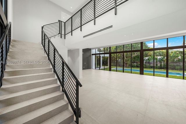 5921 SW 84th St, South Miami, FL 33143