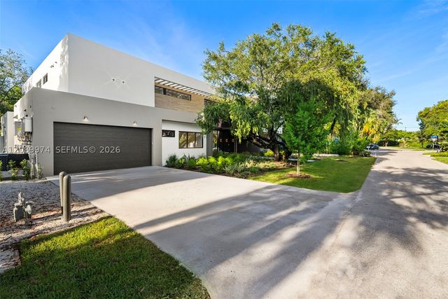 5921 SW 84th St, South Miami, FL 33143