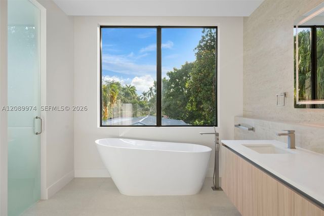 5921 SW 84th St, South Miami, FL 33143