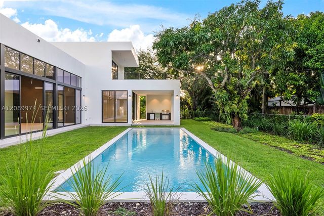 5921 SW 84th St, South Miami, FL 33143