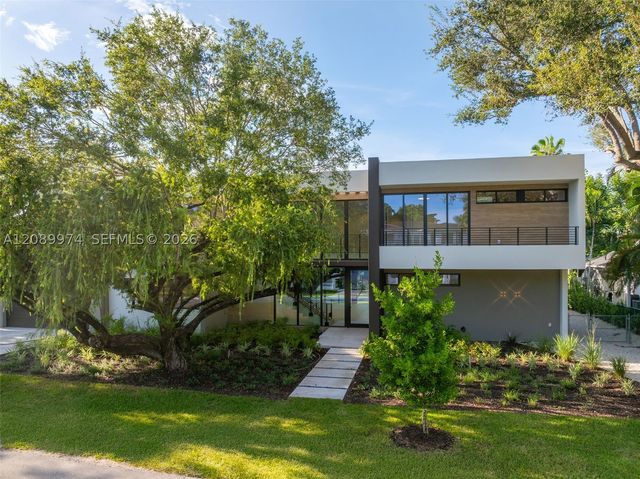 5921 SW 84th St, South Miami, FL 33143