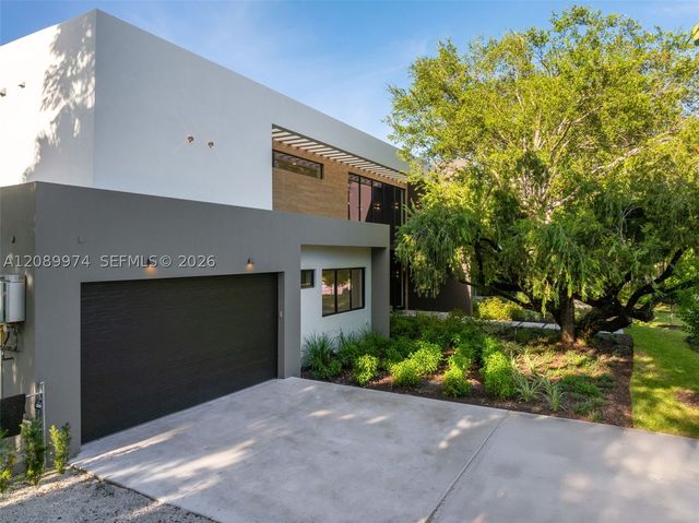 5921 SW 84th St, South Miami, FL 33143