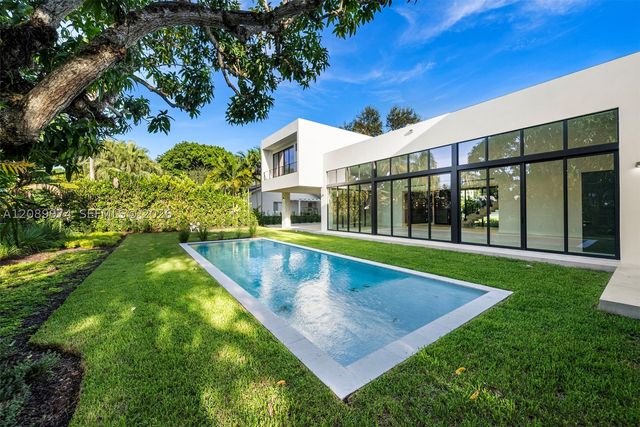 5921 SW 84th St, South Miami, FL 33143