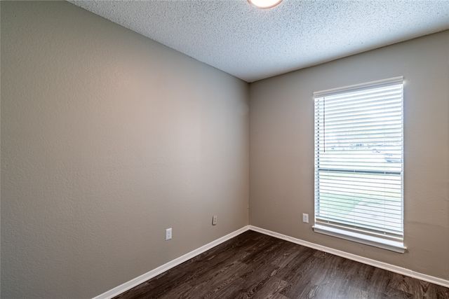 806 Treadwell Court B, Hurst, TX 76053