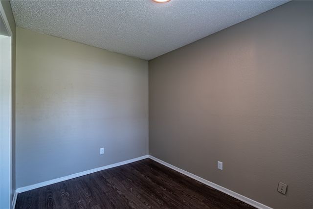 806 Treadwell Court B, Hurst, TX 76053