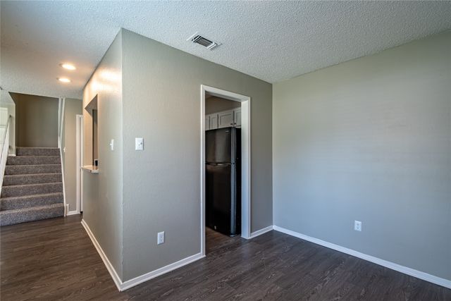 806 Treadwell Court B, Hurst, TX 76053