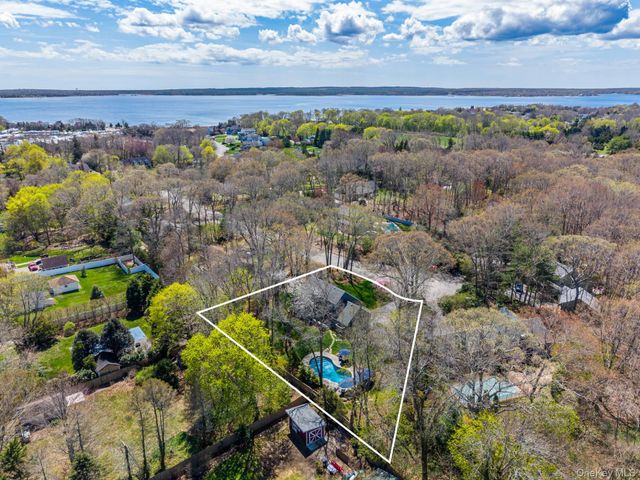 44 Legend Lane, Jamesport, NY 11947