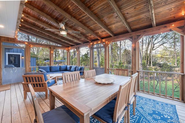 44 Legend Lane, Jamesport, NY 11947