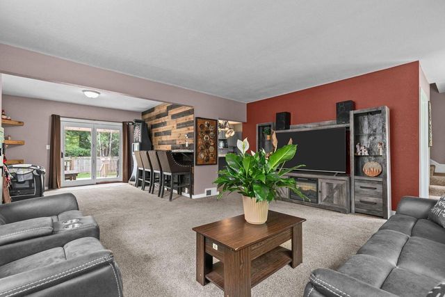 335 TAYLOR STREET, Kaukauna, WI 54130