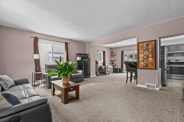 335 TAYLOR STREET, Kaukauna, WI 54130