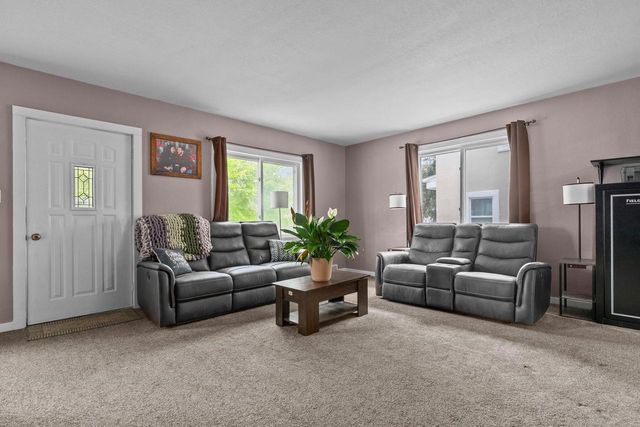 335 TAYLOR STREET, Kaukauna, WI 54130