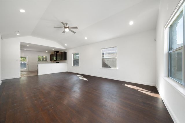 4800 Rimwood Drive, Balch Springs, TX 75180